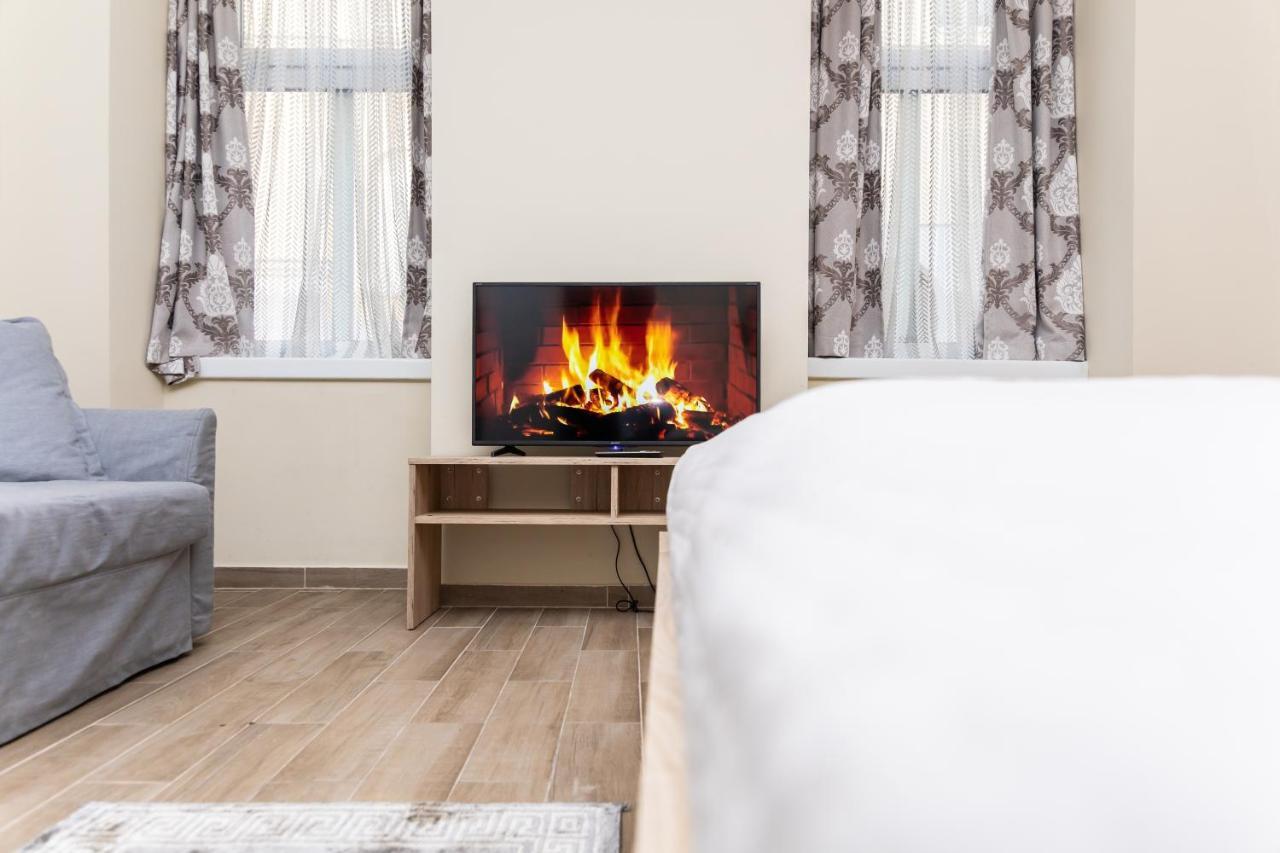 Comfortable Romantic 1 Bedroom Apartment Near Augarten Vienna Exterior photo
