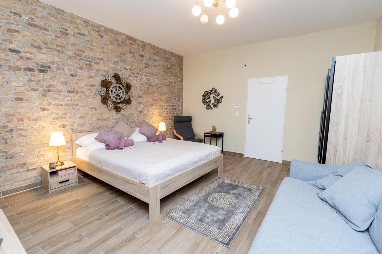 Comfortable Romantic 1 Bedroom Apartment Near Augarten Vienna Exterior photo