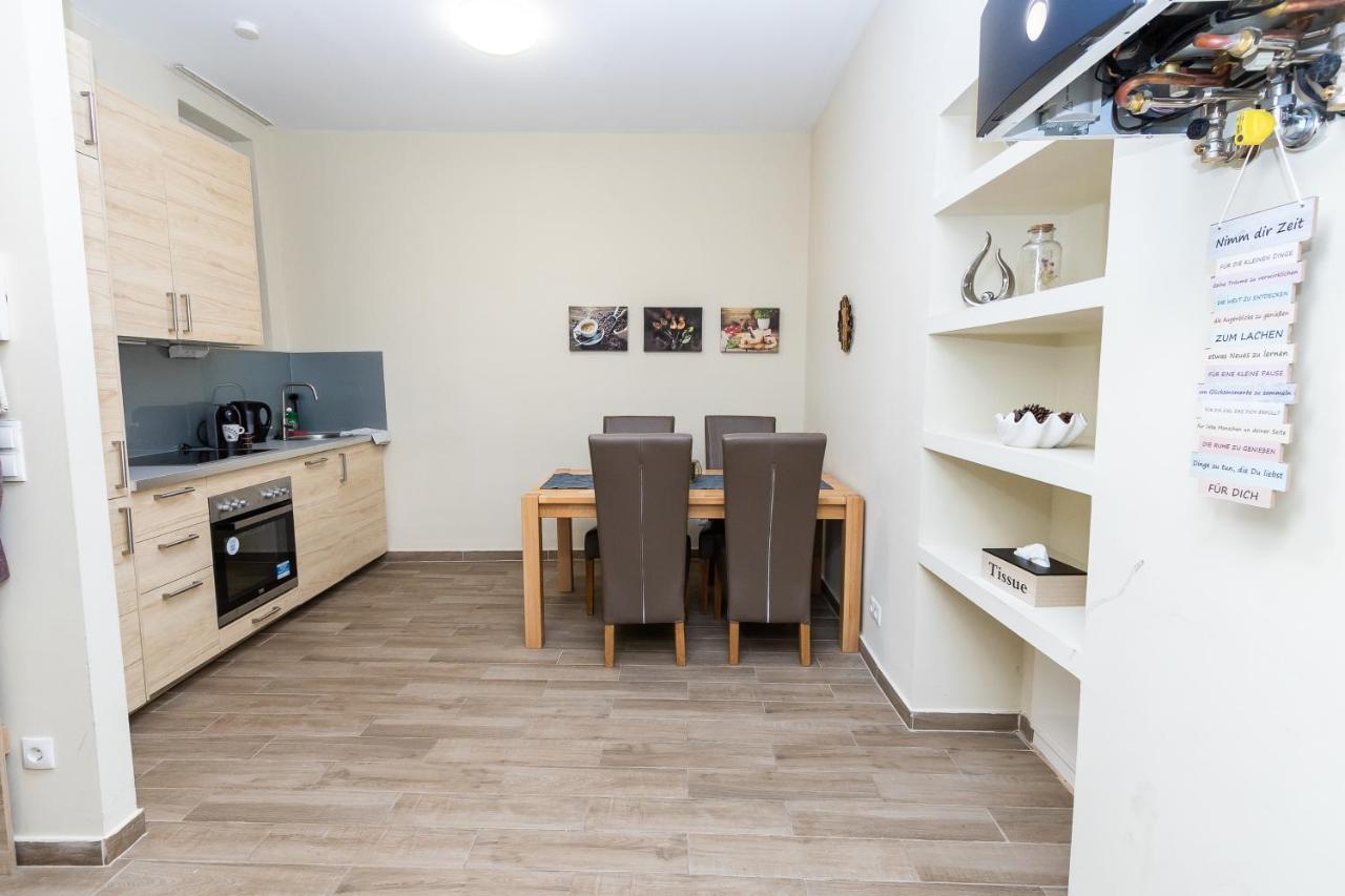 Comfortable Romantic 1 Bedroom Apartment Near Augarten Vienna Exterior photo