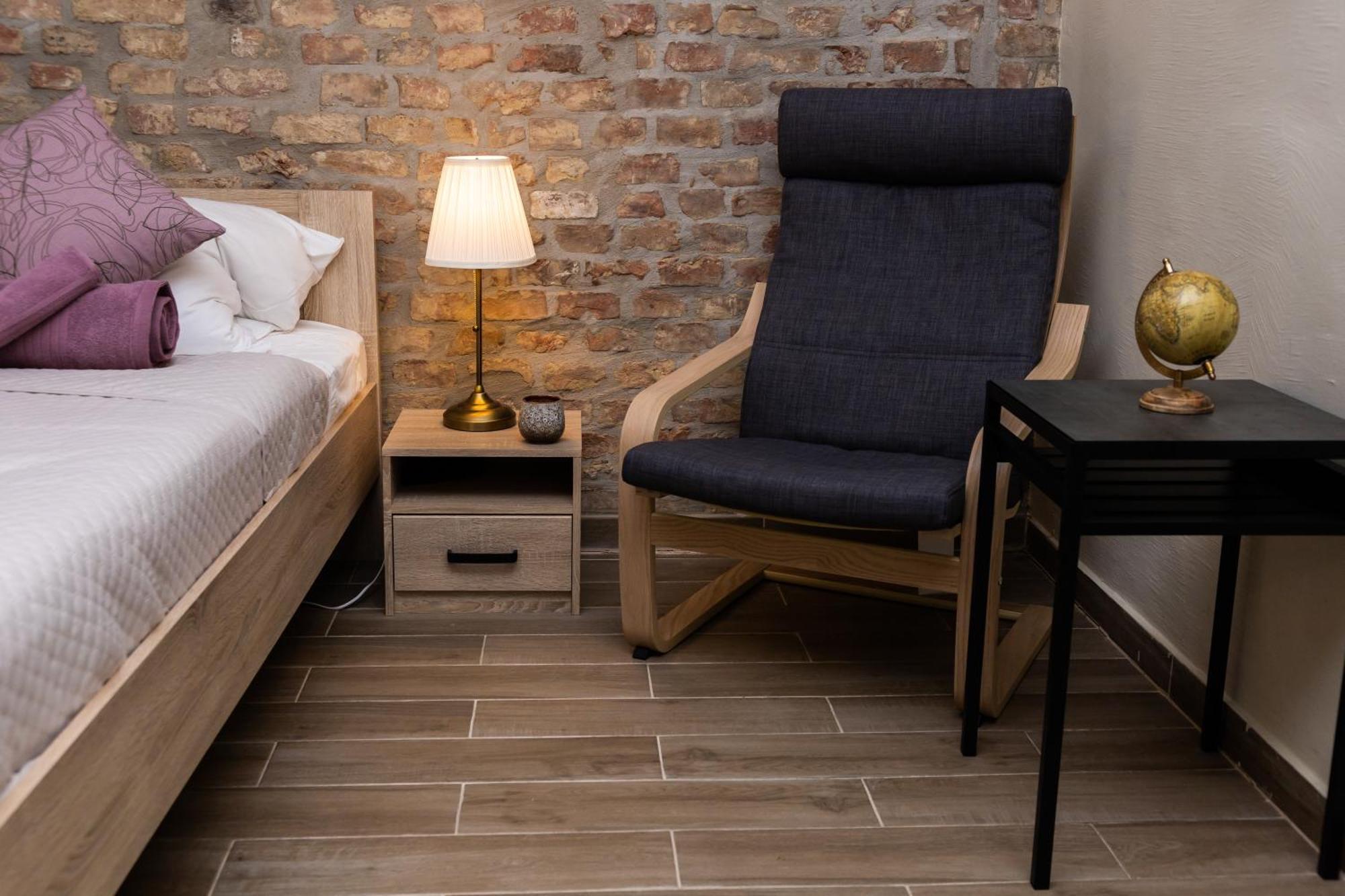 Comfortable Romantic 1 Bedroom Apartment Near Augarten Vienna Exterior photo